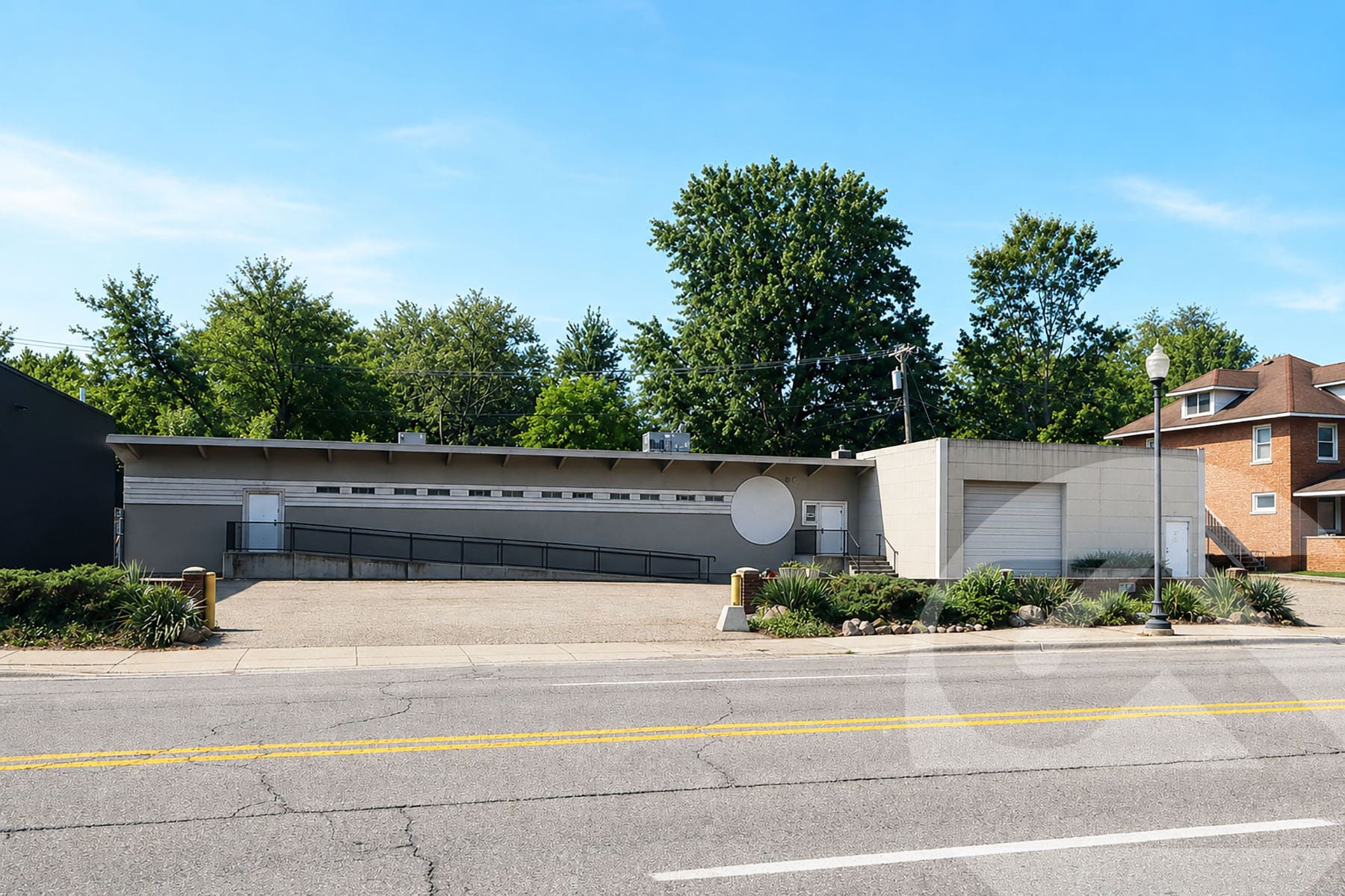 710-712 E 11 Mile Rd, Royal Oak, MI for Sale