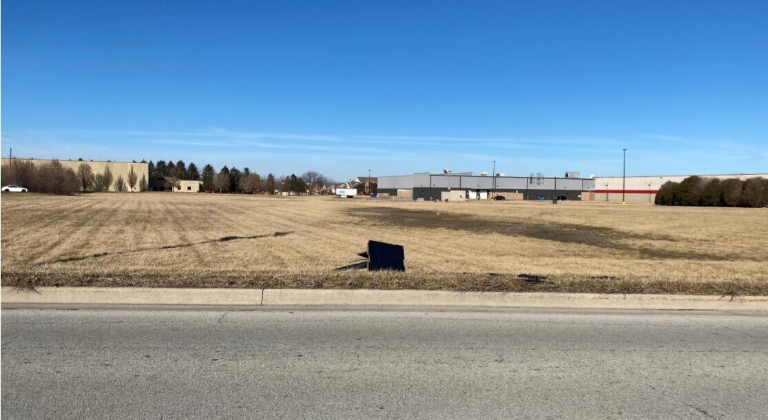 1202 W Anthony Dr, Champaign, IL for Sale