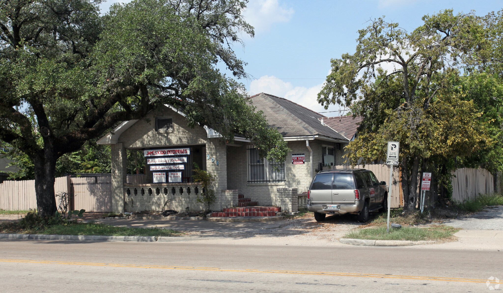 302-318 Gray St, Houston, TX for Rent