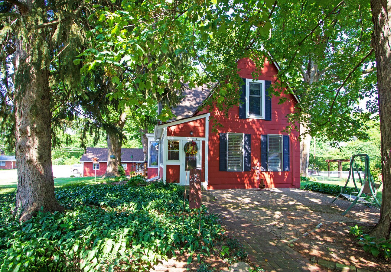 520 N Rangeline Rd, Carmel, IN for Sale