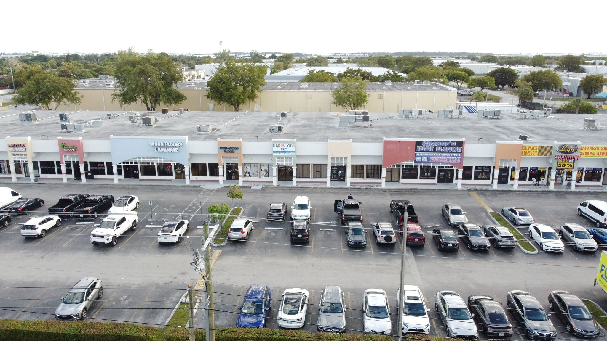 4760 - 4764 NW 167th st, Miami Lakes, FL for Rent