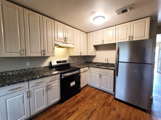 Montgomery, AL Apartments - 2553 Lower Wetumpka Rd