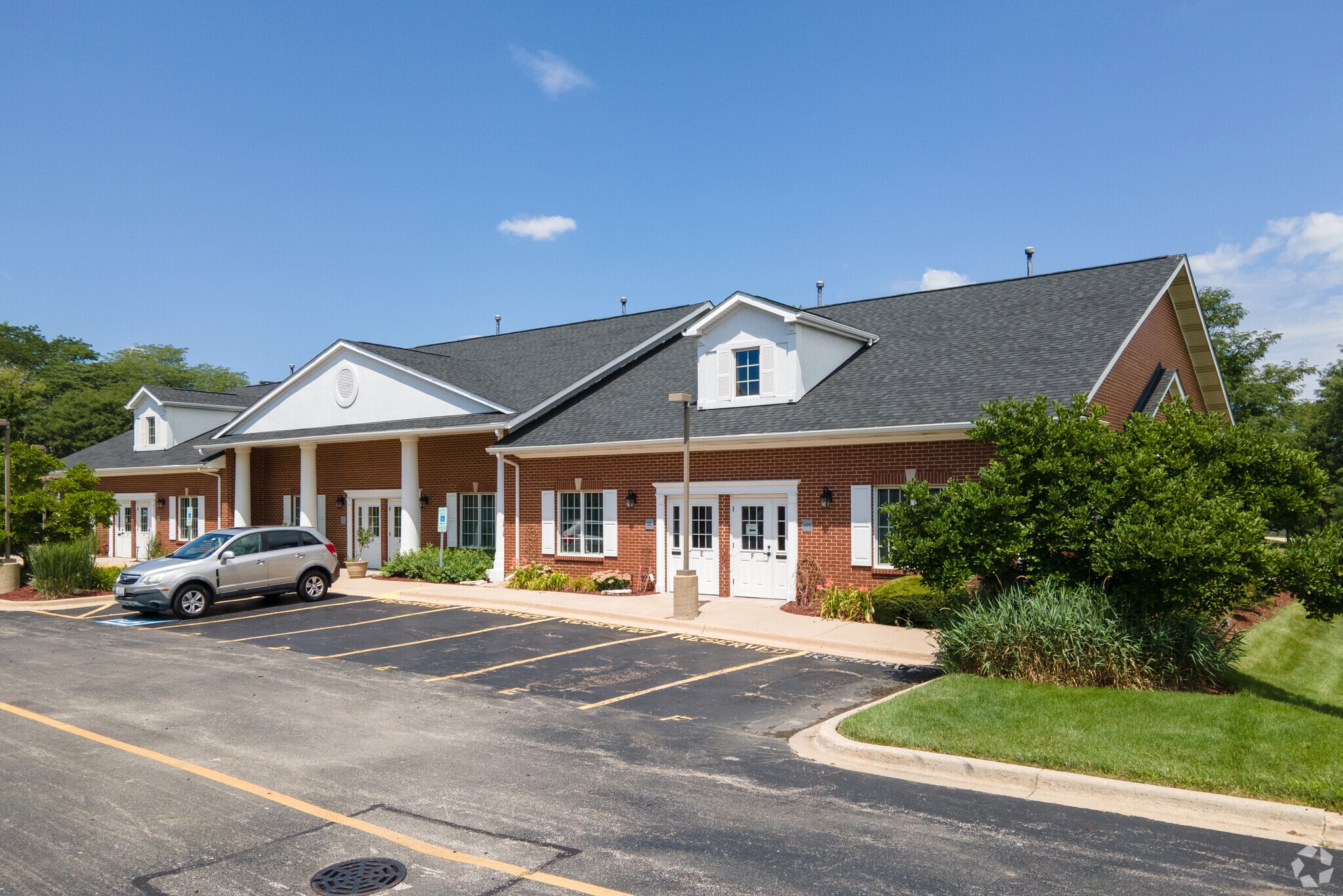 7416-7420 S County Line Rd, Burr Ridge, IL for Rent