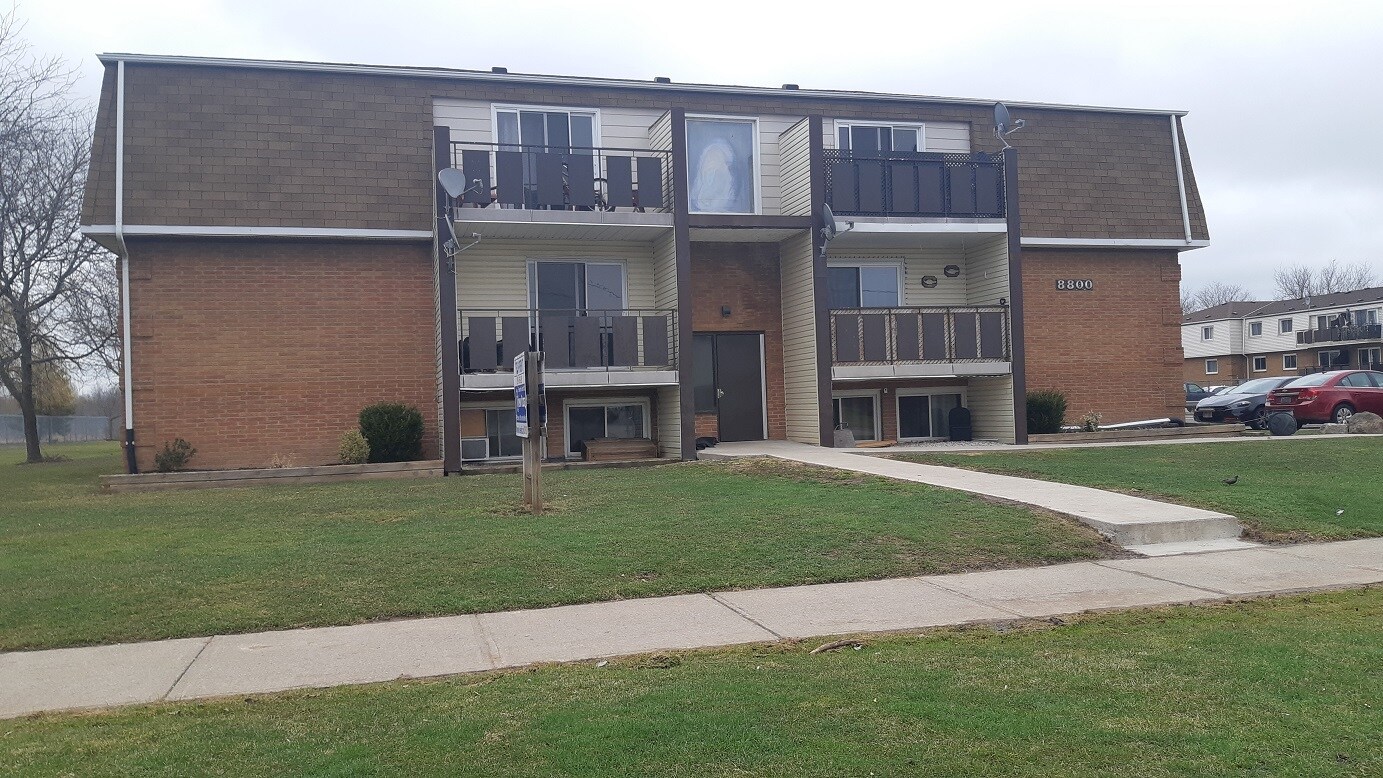 8800 Willoughby Dr, Niagara Falls, ON for Sale