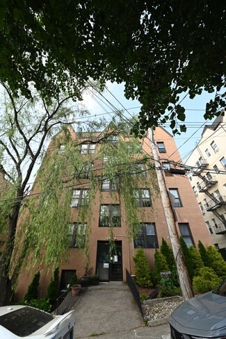 Staten Island, NY Apartments - 37 Avon Pl