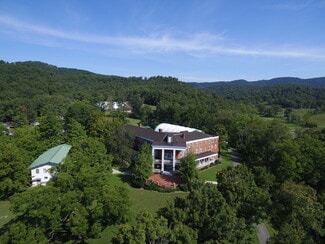 Pence Springs, WV Hospitality - 158 Academy Lane Dr
