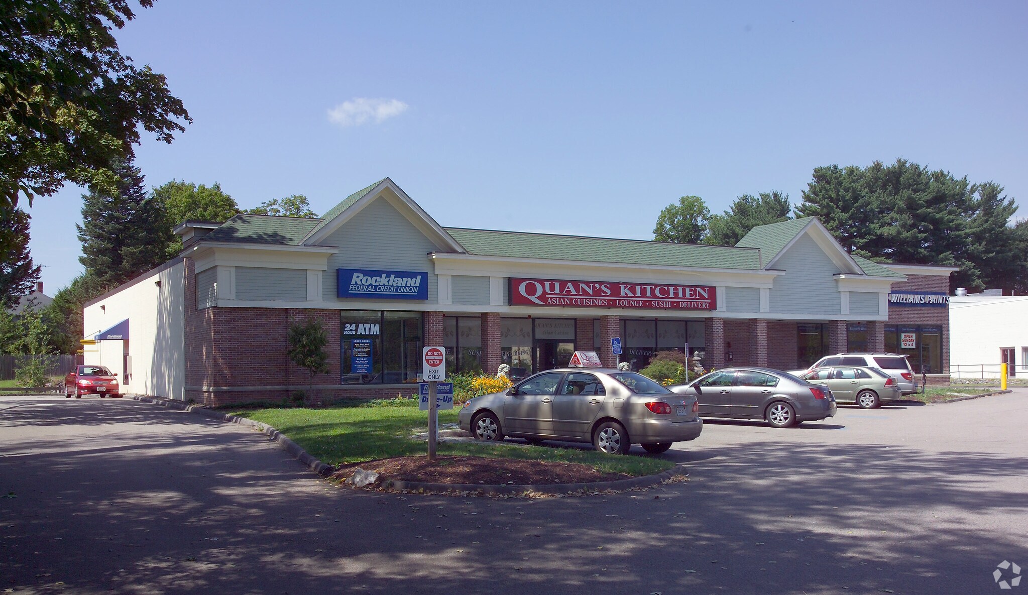 562652 E Washington St North Attleboro, MA 02760 Shopping Center