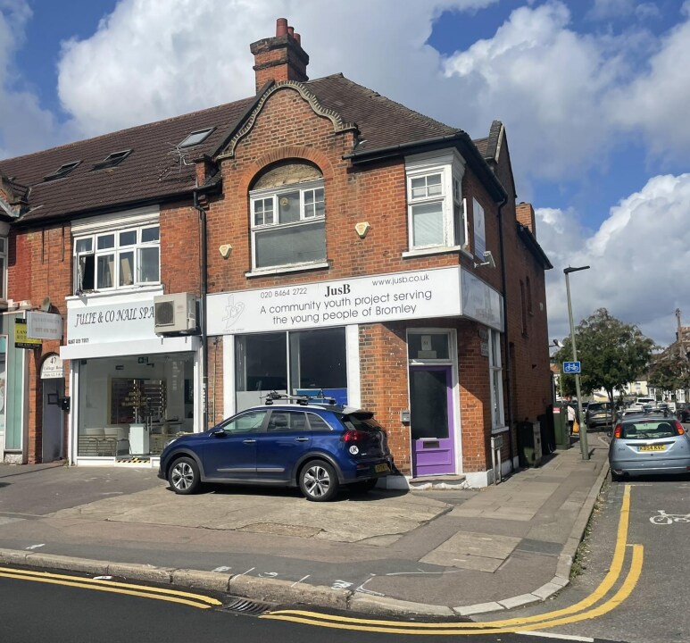 51 College Rd, Bromley, LND for Rent