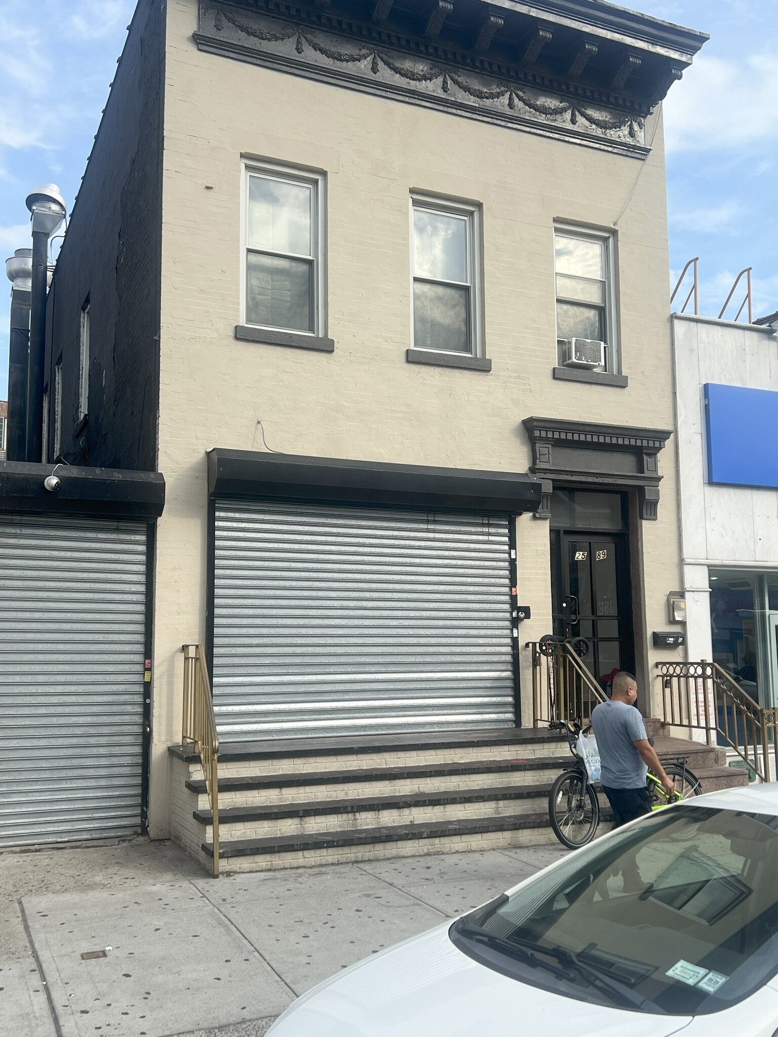 25-89 Steinway St, Astoria, NY for Rent
