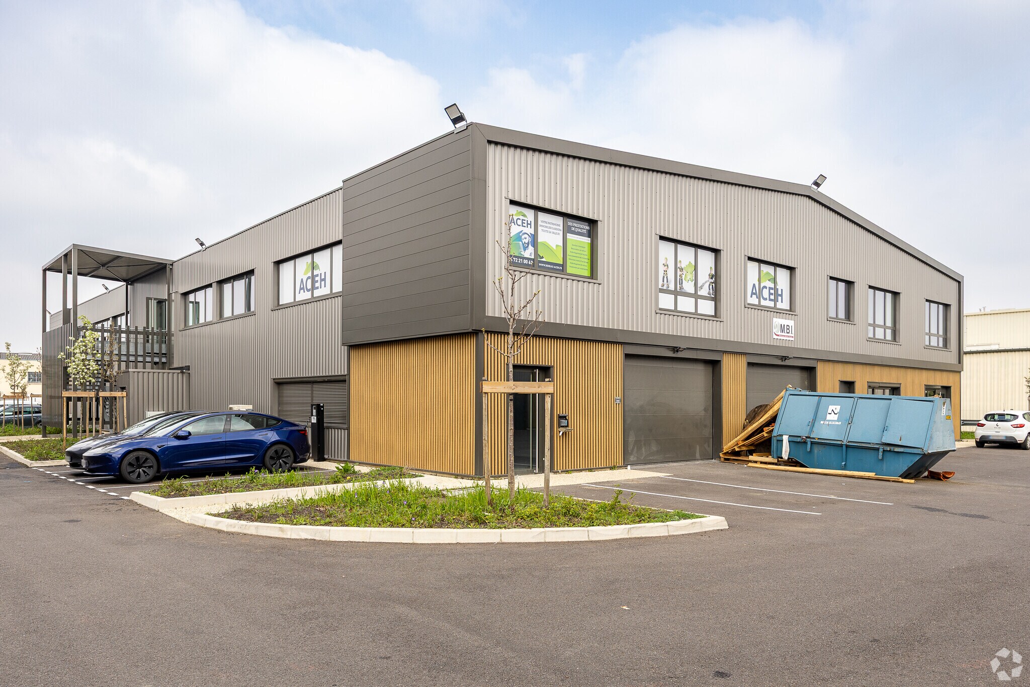 45 Rue Ampère, Chassieu, RHO for Sale
