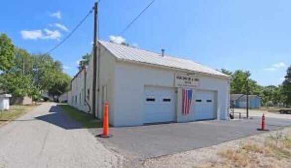 132 Center St, Plain City, OH for Sale