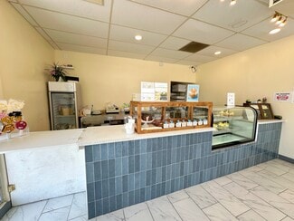 Arcadia, CA Retail - 160 E Duarte Rd