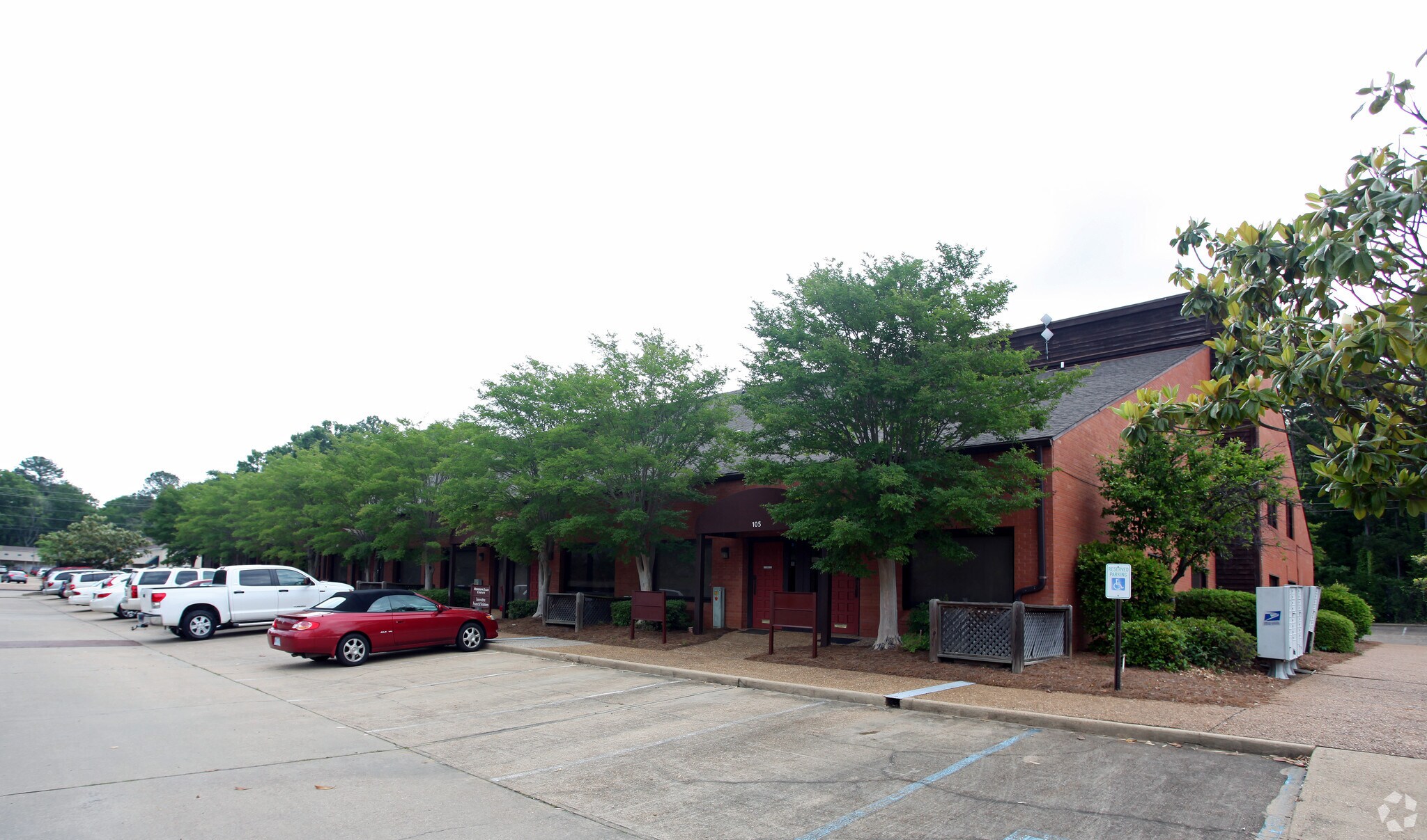 405 Briarwood Dr, Jackson, MS for Rent