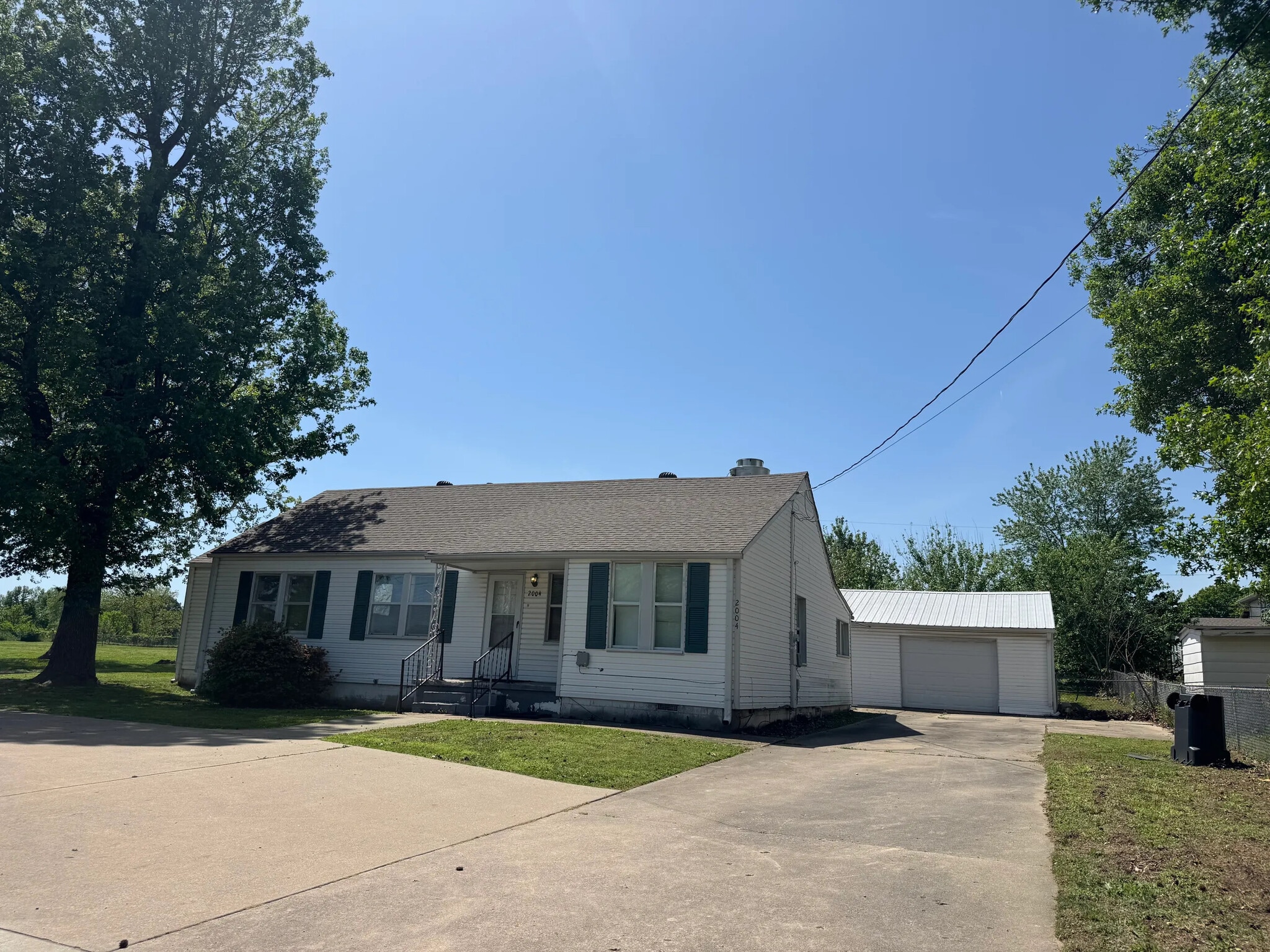 2004 S 13th St, Rogers, AR for Sale