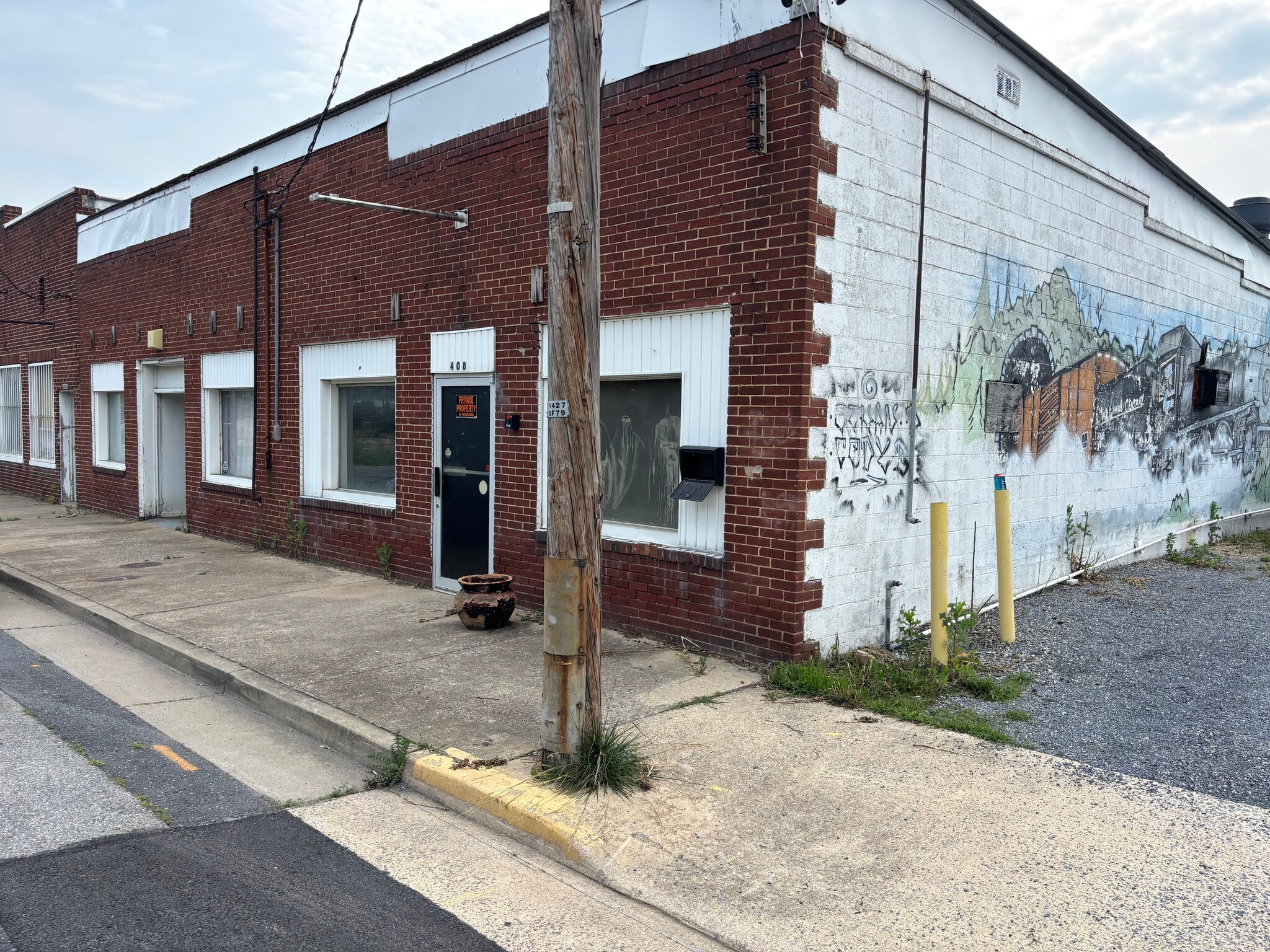 408 N Commerce Ave, Waynesboro, VA for Sale