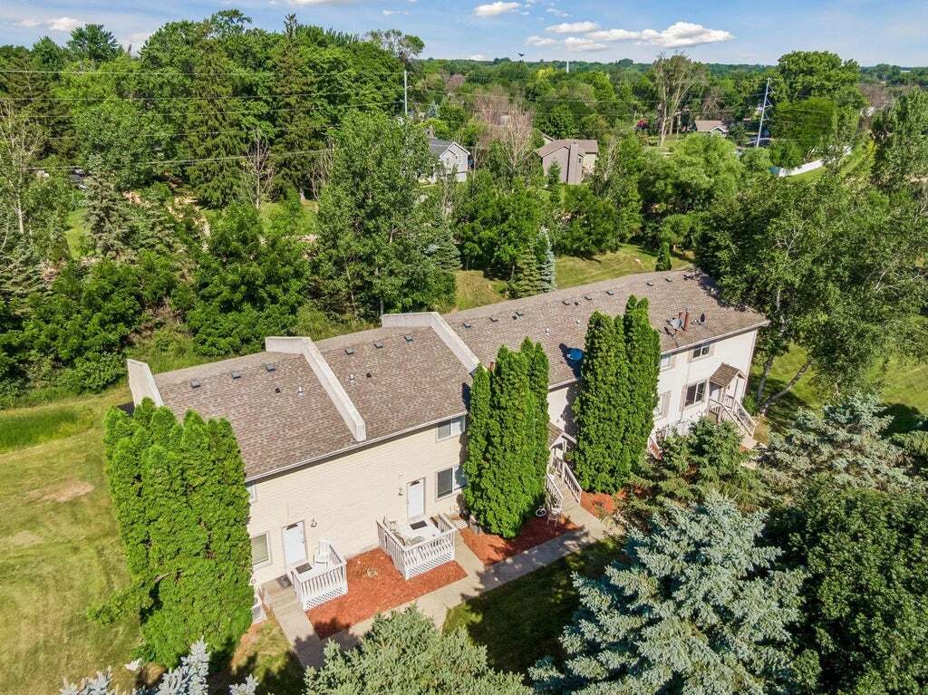 417 Hunter Dr, Watertown, MN for Sale