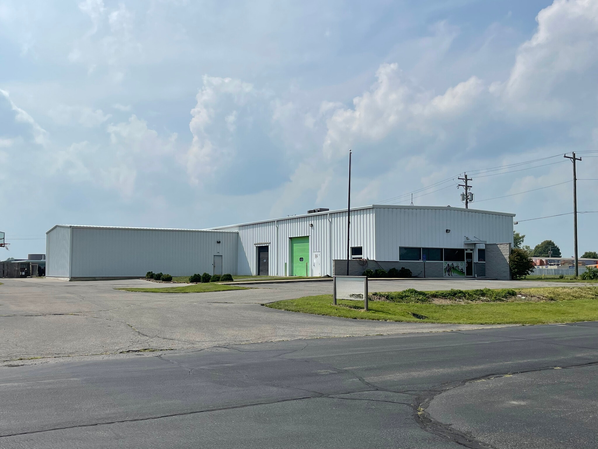 4480 Ray Boll Blvd, Columbus, IN for Sale