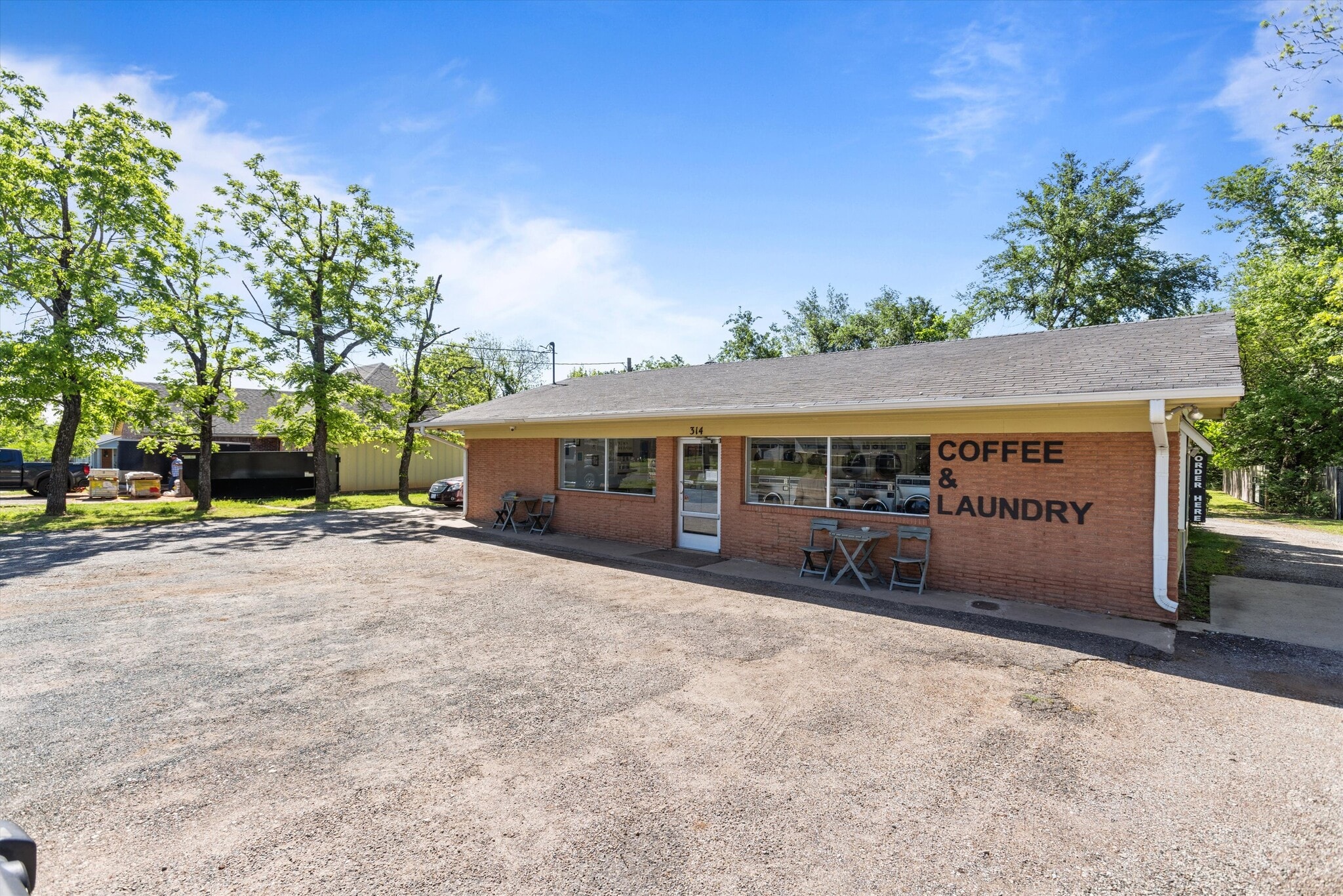 314 E Pennsylvania Ave, Van, TX for Sale