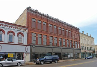 Watertown, WI Office/Retail - 207-211 E Main St Watertown, WI Office/Retail - 207-211 E Main St