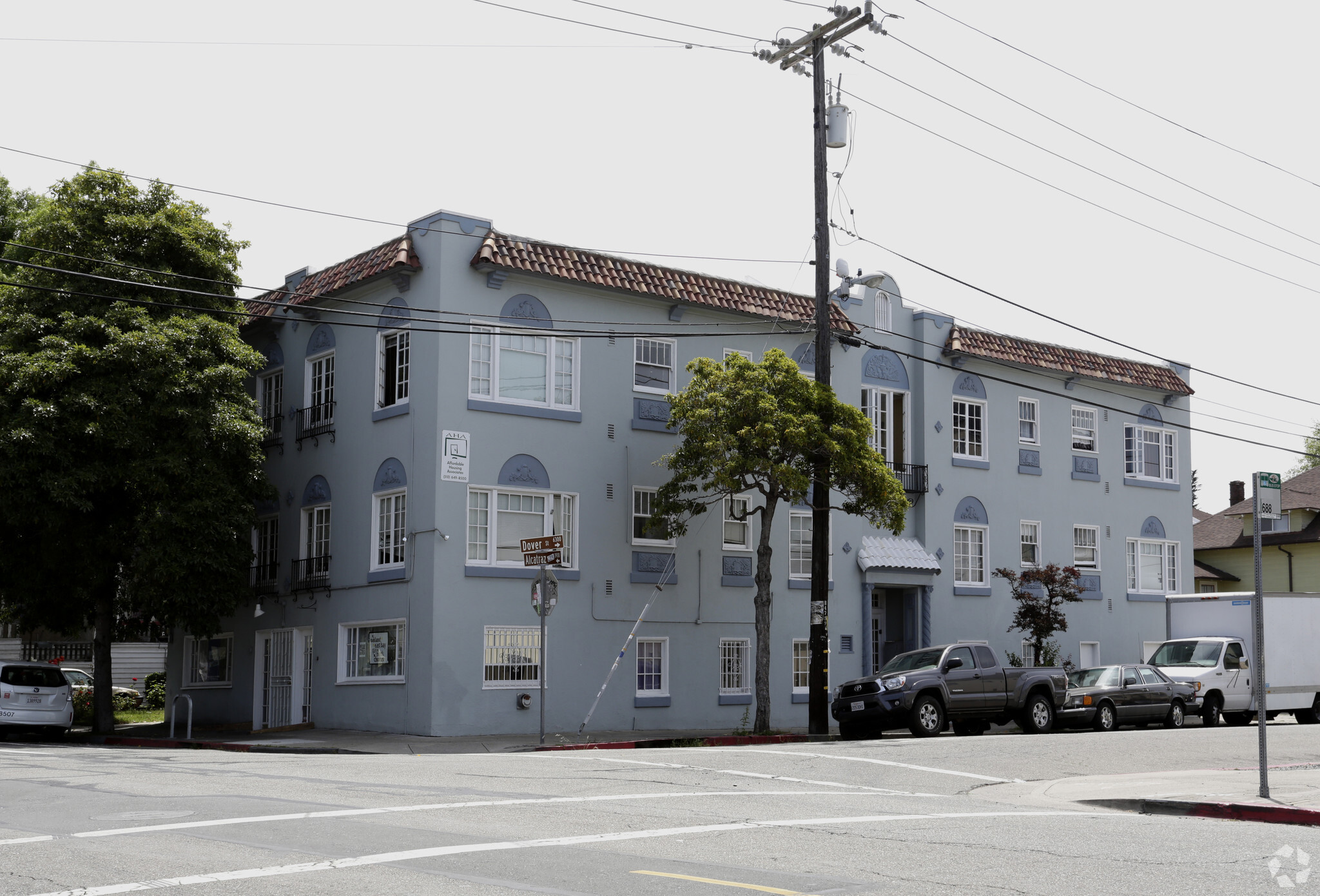 1900-1908 Alcatraz Ave, Berkeley, CA for Rent