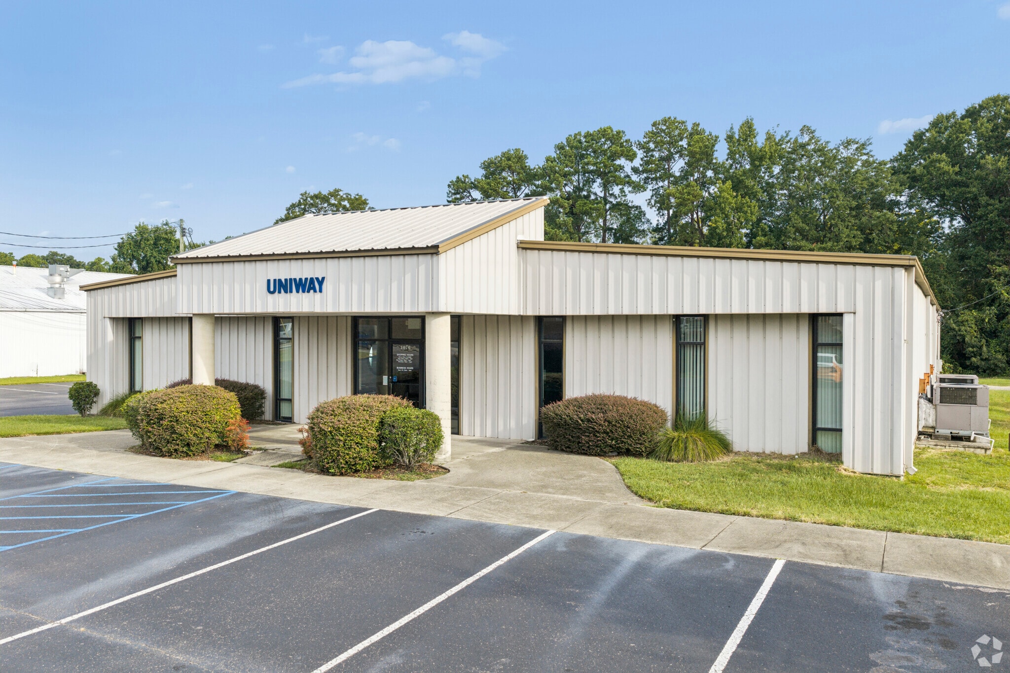 1076 Sunset Blvd, West Columbia, SC for Rent