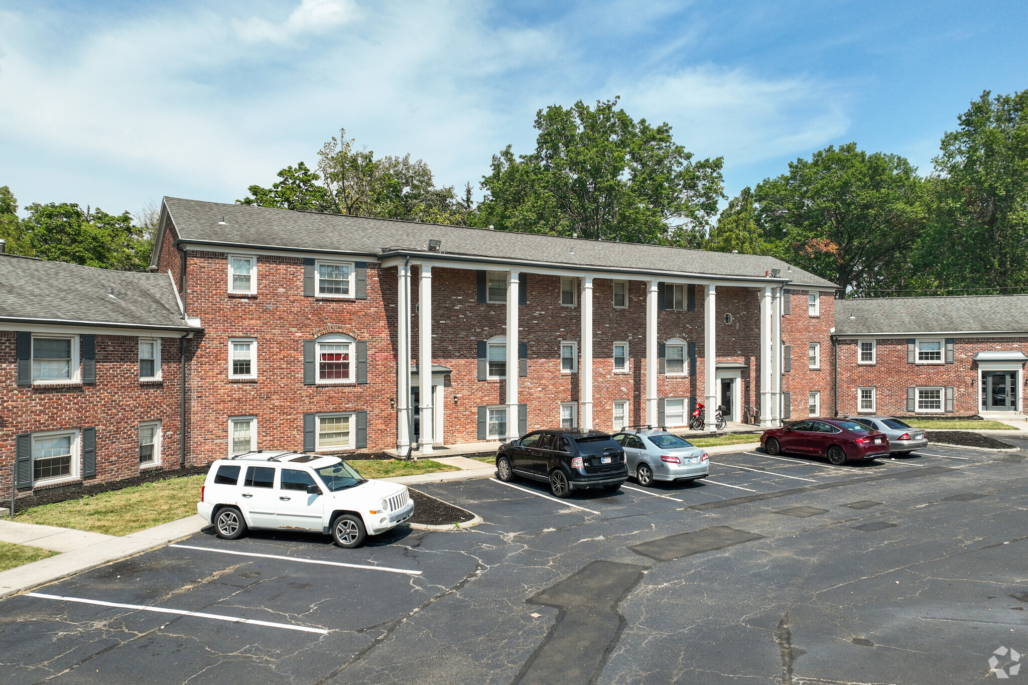 1909 Hazelwood Ave, Fort Wayne, IN for Sale