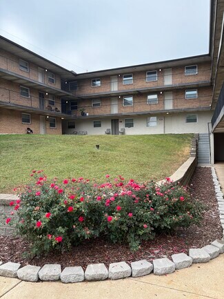 Saint Louis, MO undefined - 9639-9640 Diamond Dr Saint Louis, MO undefined - 9639-9640 Diamond Dr