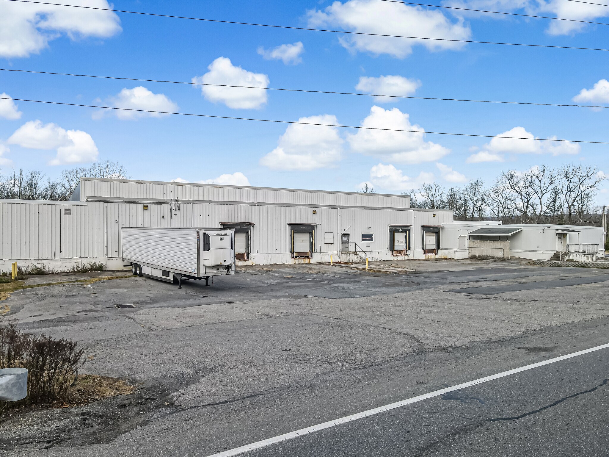 1560 S Delaware Dr, Mount Bethel, PA for Rent