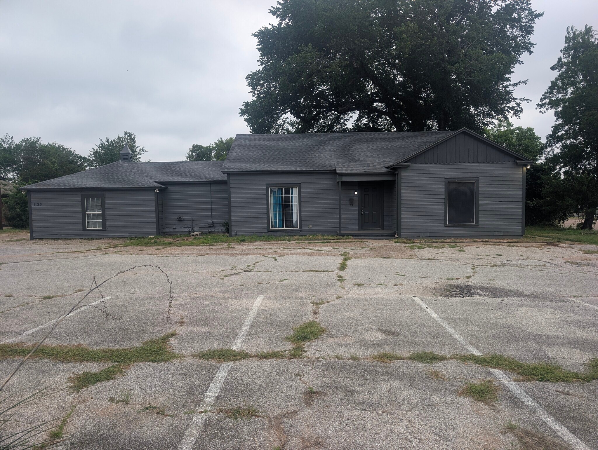 1123 W Abram St, Arlington, TX for Rent