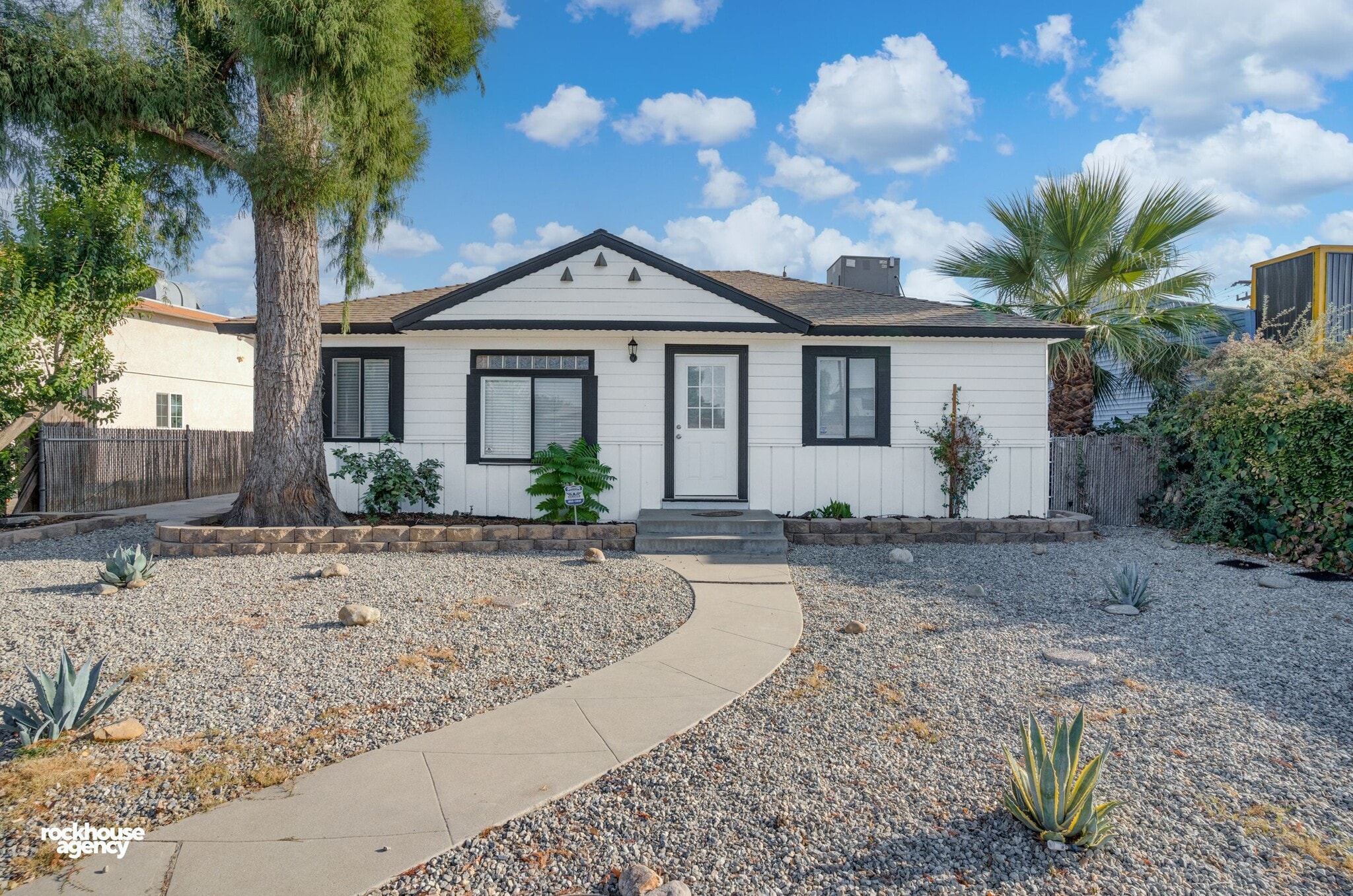 3917 Stockdale Hwy, Bakersfield, CA for Sale