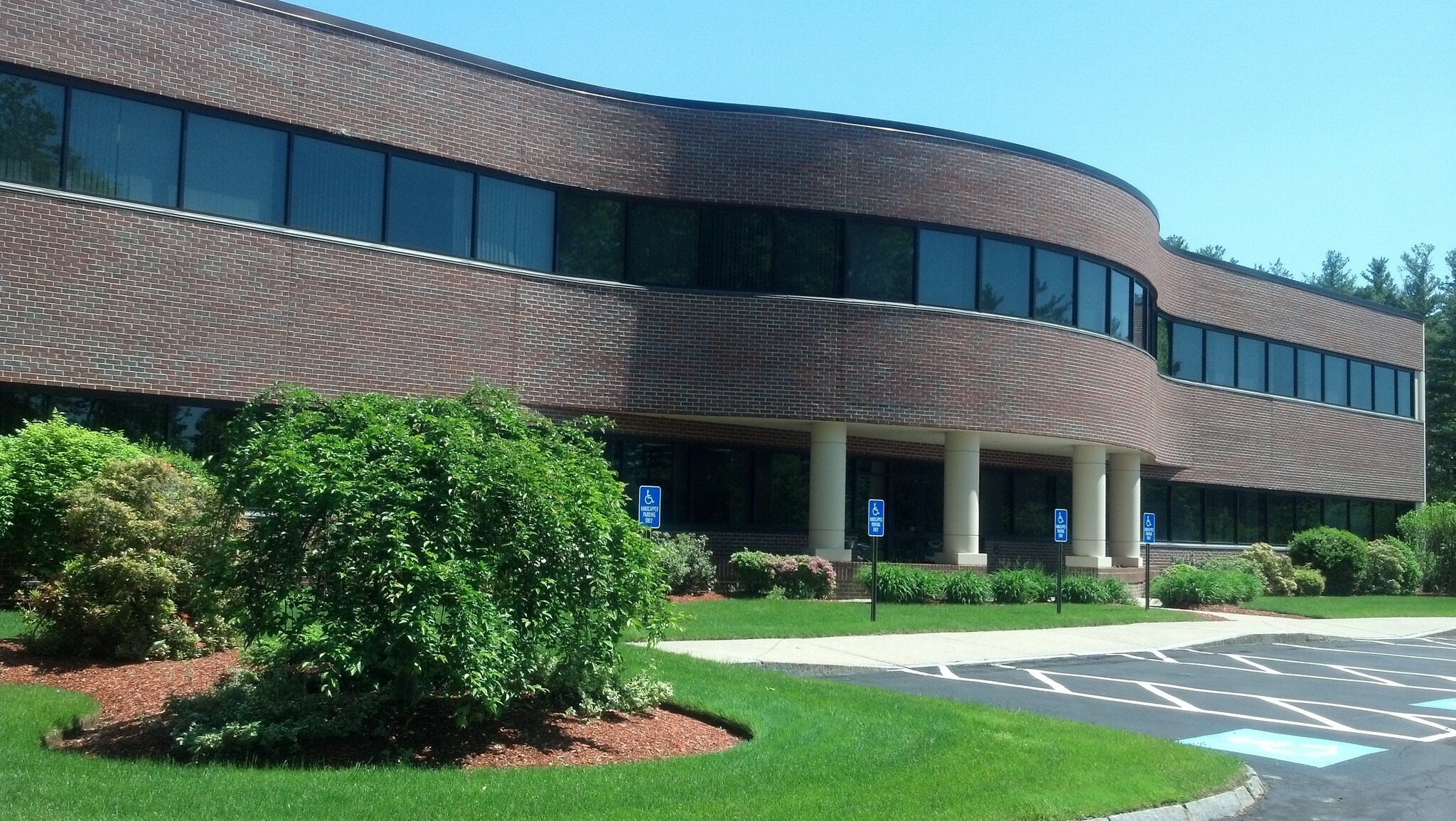 15 N Southwood Dr, Nashua, NH for Rent