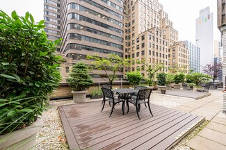 New York, NY Office, Office/Retail - 144 E 44th St