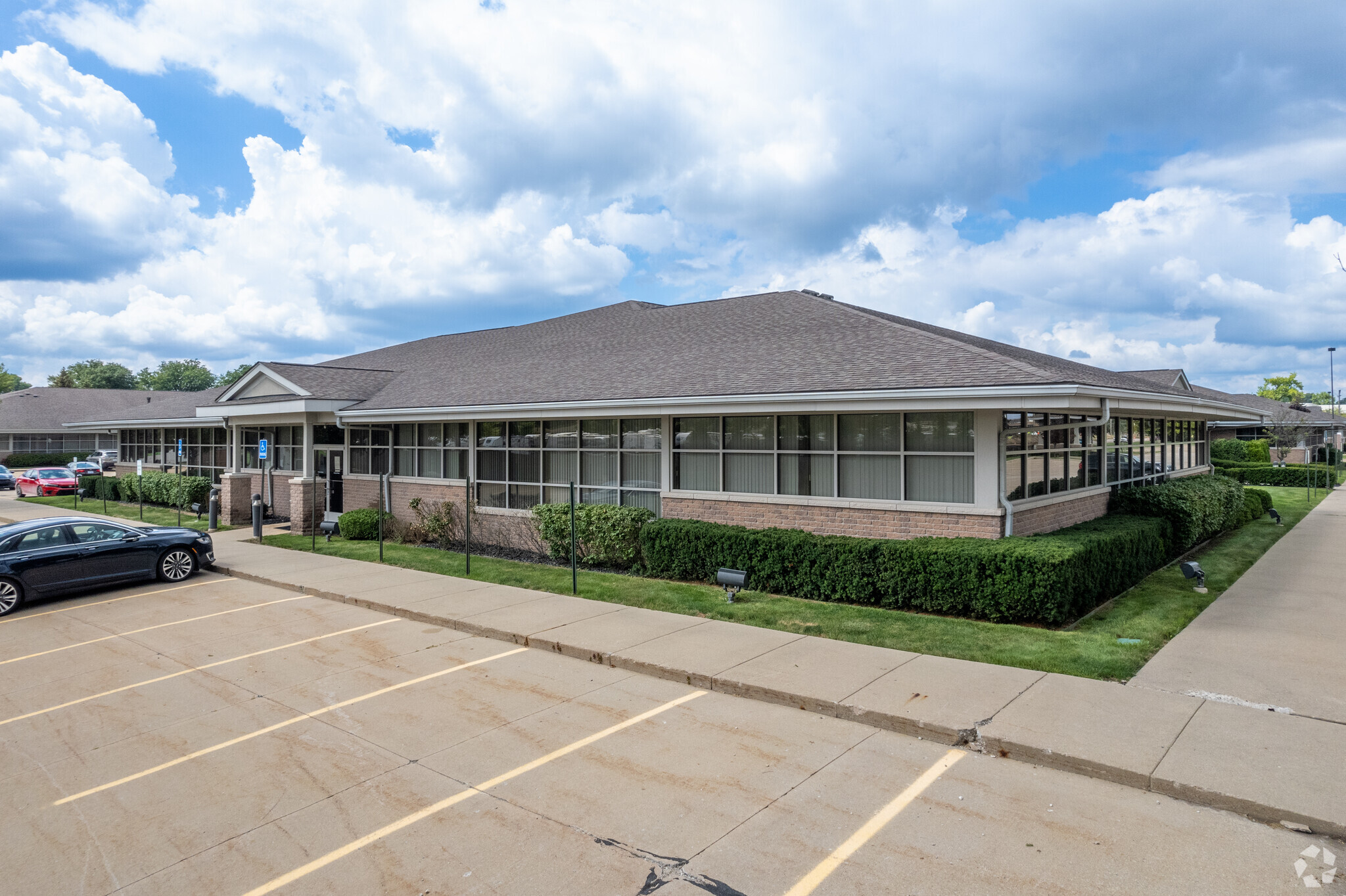 35501-35765 Mound Rd, Sterling Heights, MI for Rent