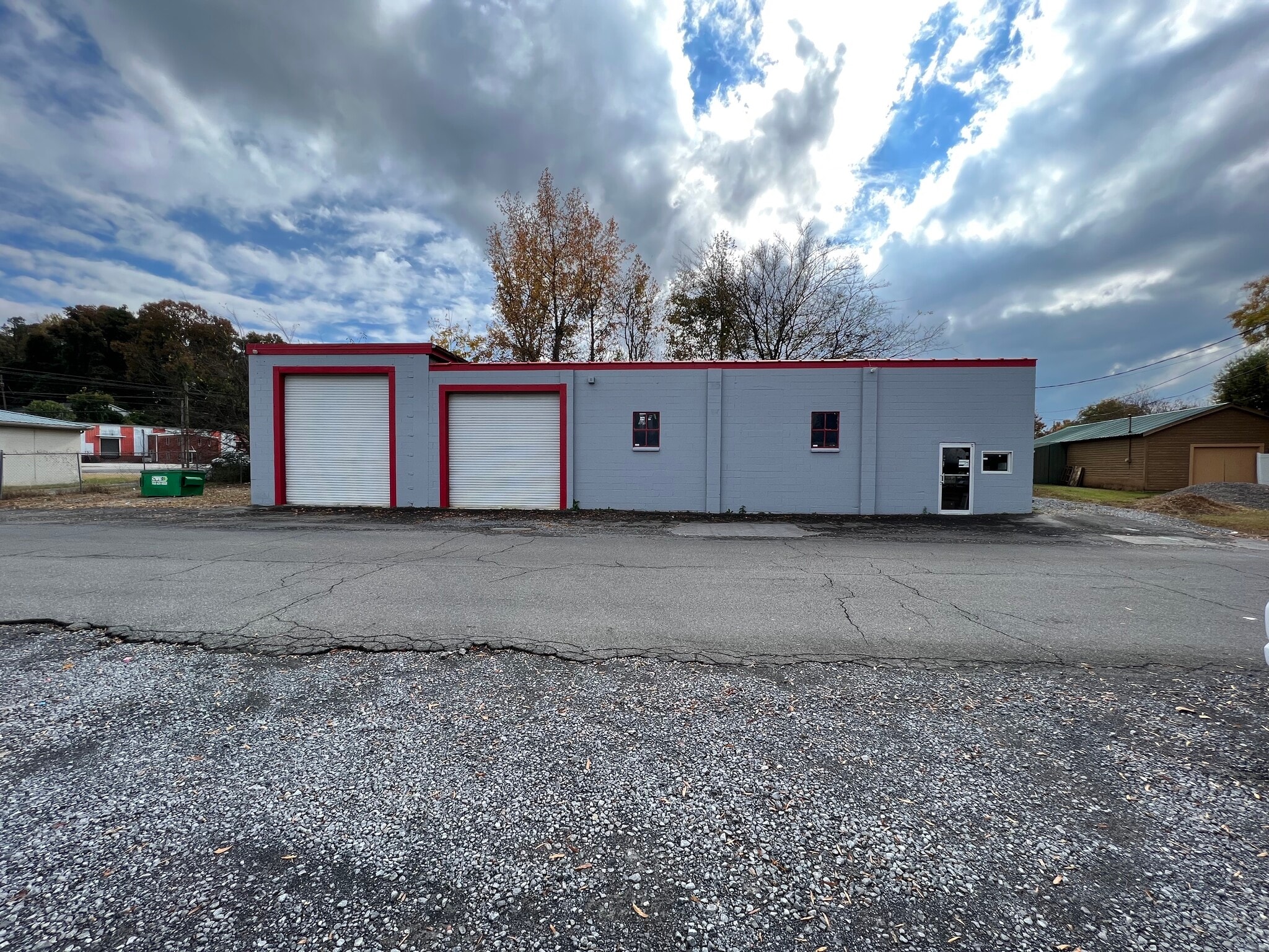 105 W Ezzard Ave Dalton, GA 30720 Industrial Property for Sale on