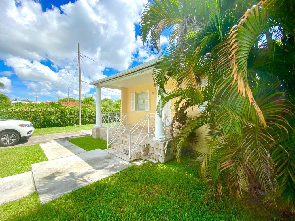 2425 SW 82nd Ave, Miami, FL for Sale