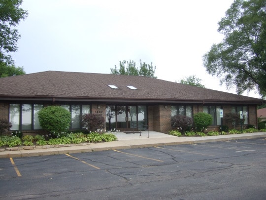 1437 S Bell School Rd, Rockford, IL for Rent