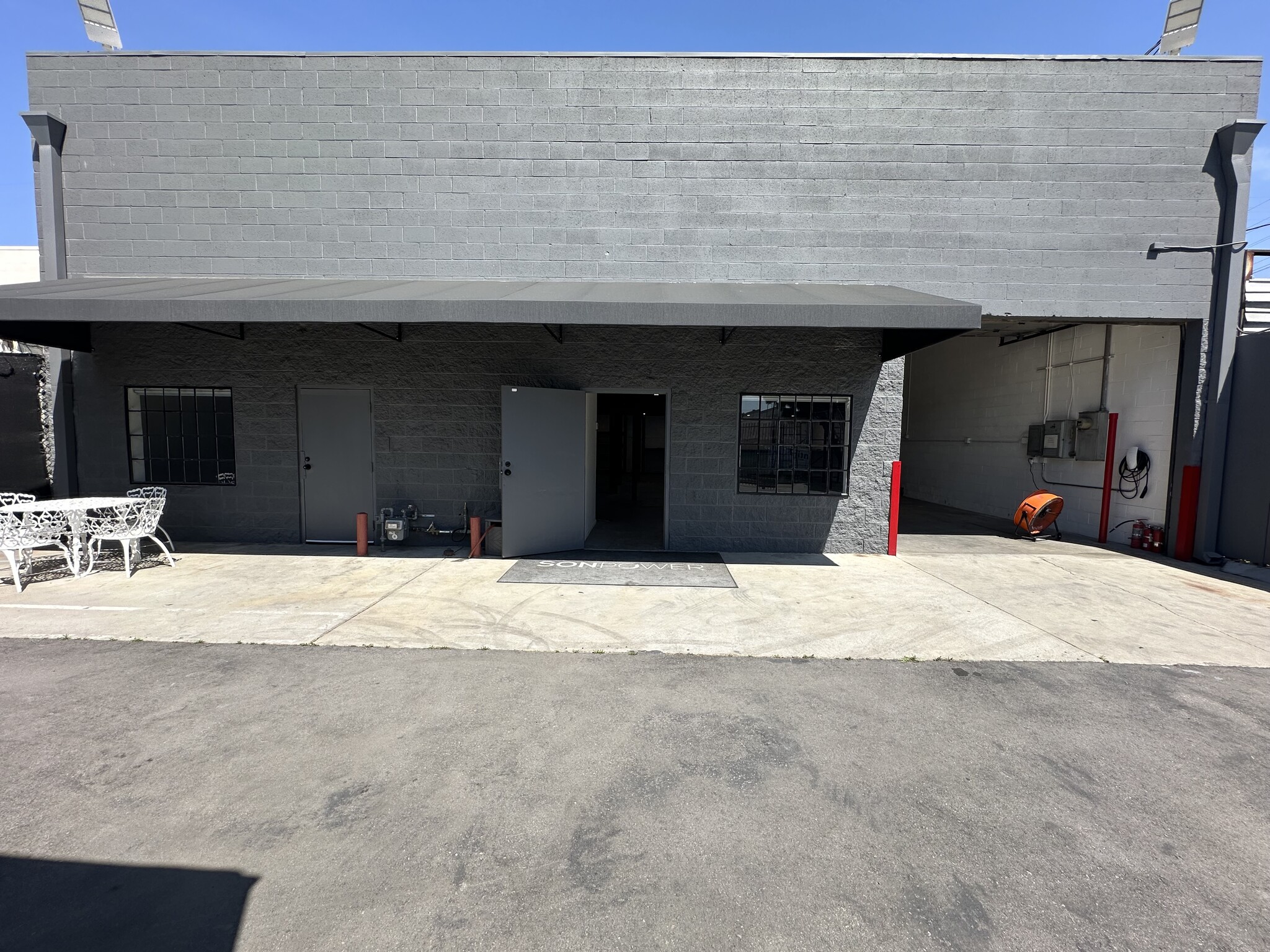 14611 Bessemer St, Van Nuys, CA for Rent