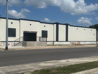Seguin, TX Flex - 1115 N Bowie St