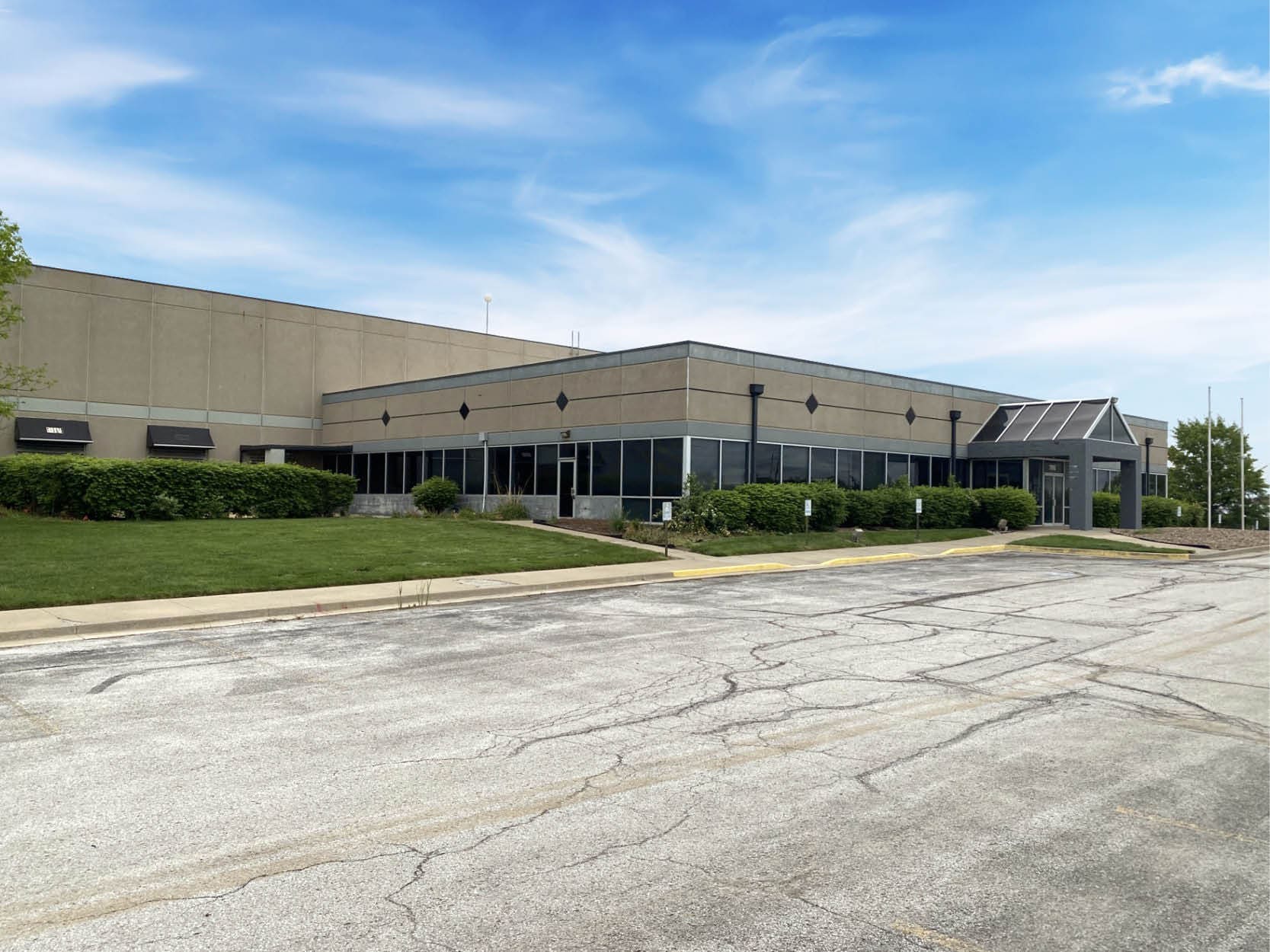 7910 Hedge Lane Ter, Lenexa, KS for Sale