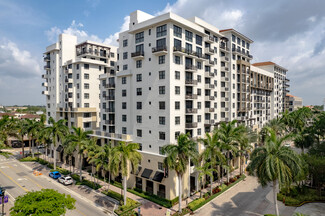Boca Raton, FL Retail - 9 Plaza Real S