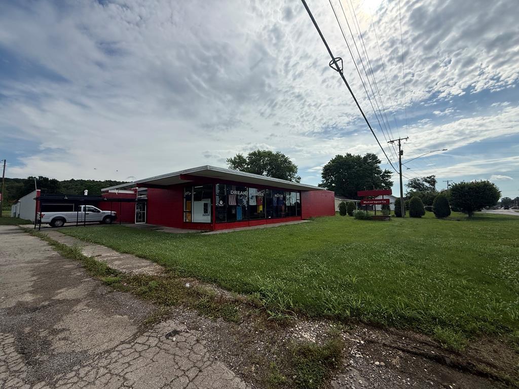 5449 Beaver Pike, Beaver, OH for Sale