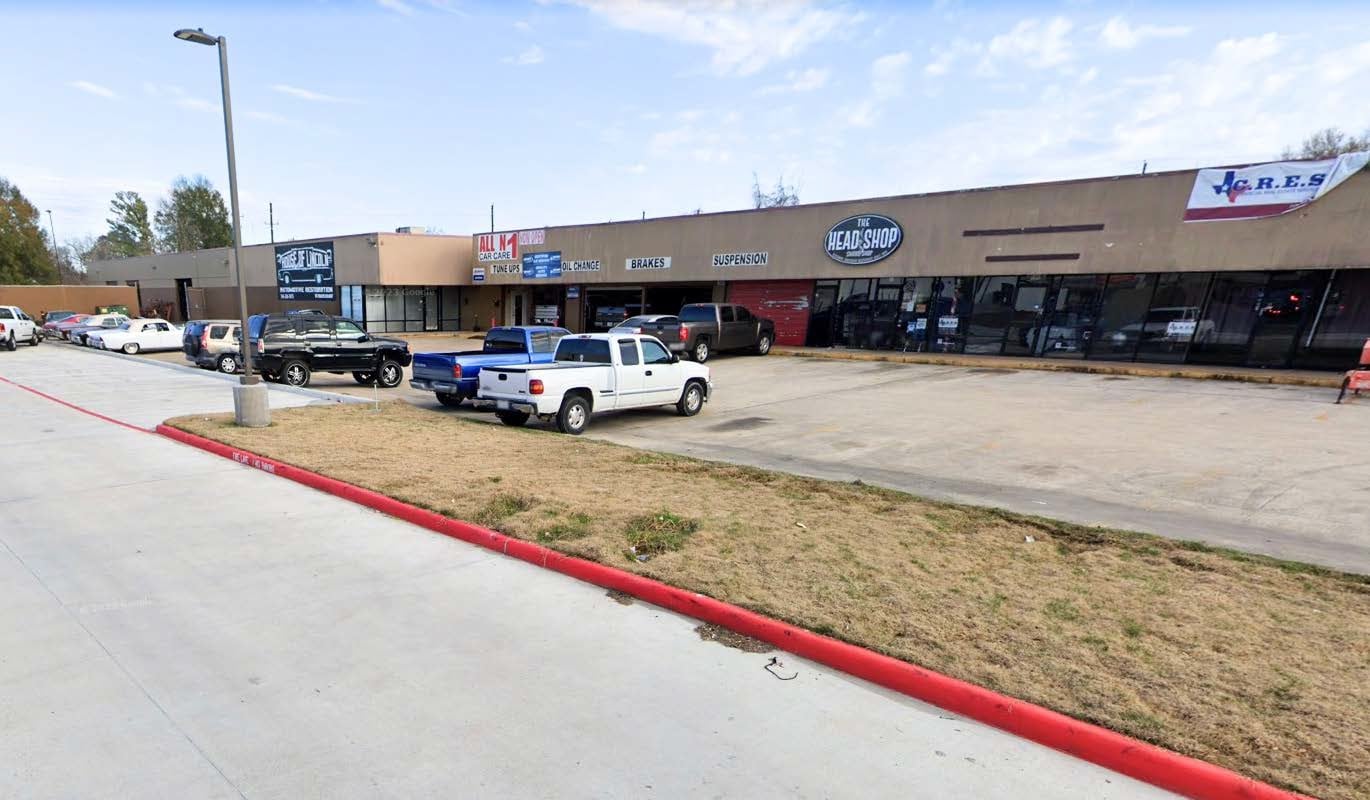 11950 Perry Rd, Houston, TX for Rent