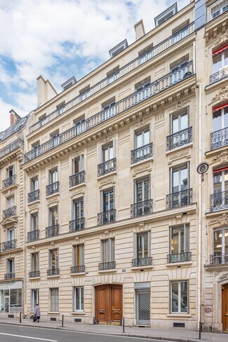 Paris, PAR Office - 20 Rue De Saint-Pétersbourg