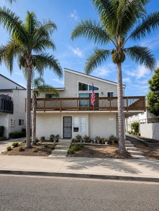 Huntington Beach, CA Apartments - 7332 Garfield Ave