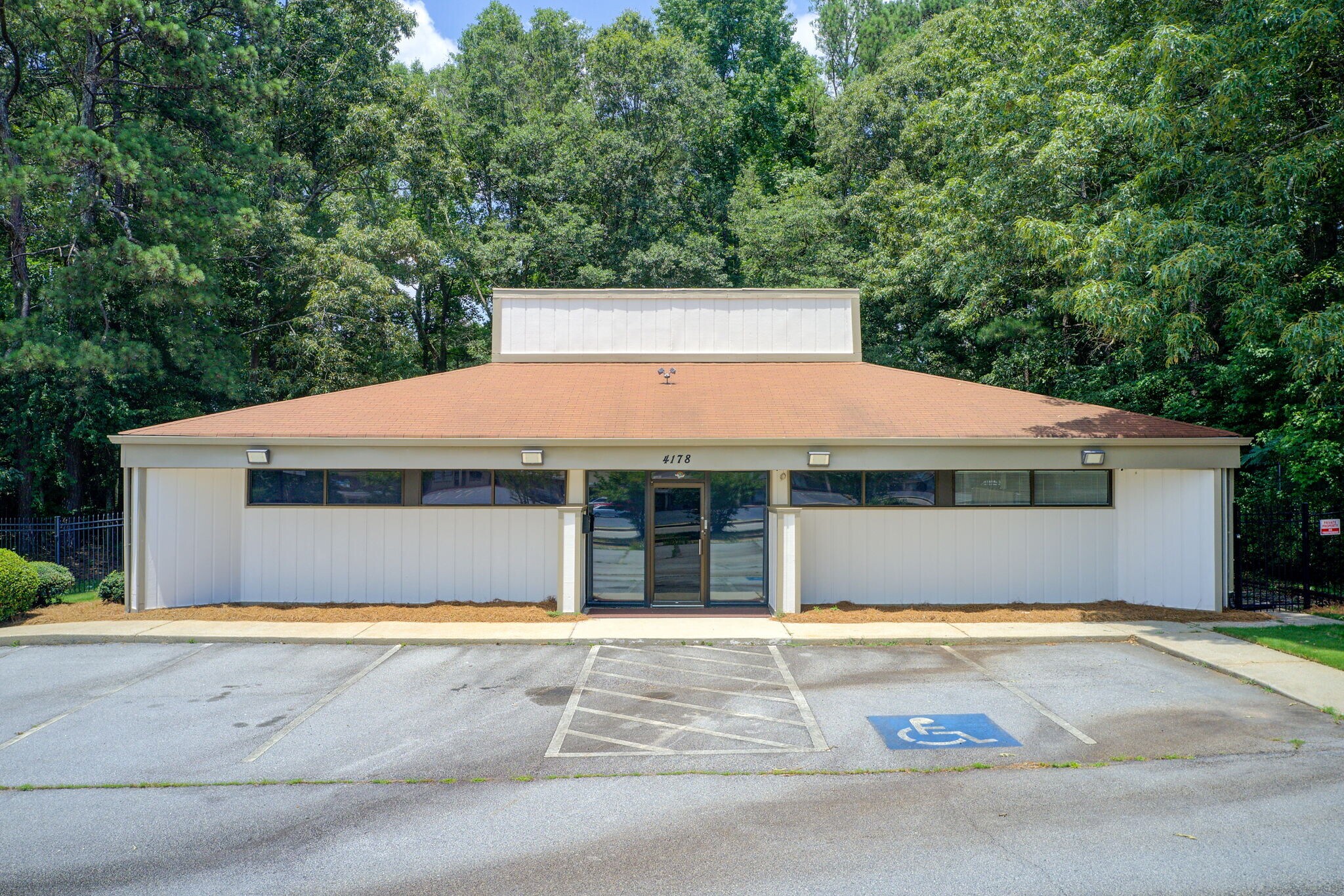 4178 Snapfinger Woods Dr, Decatur, GA for Sale