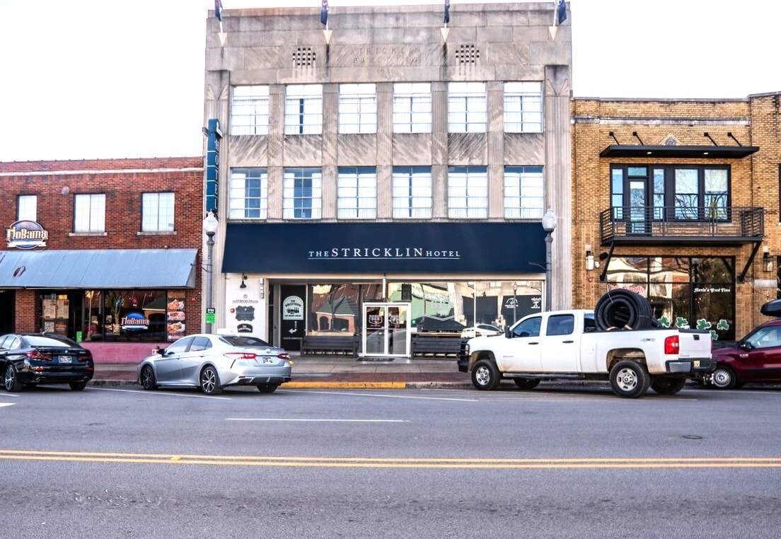 315 N Court St, Florence, AL for Sale