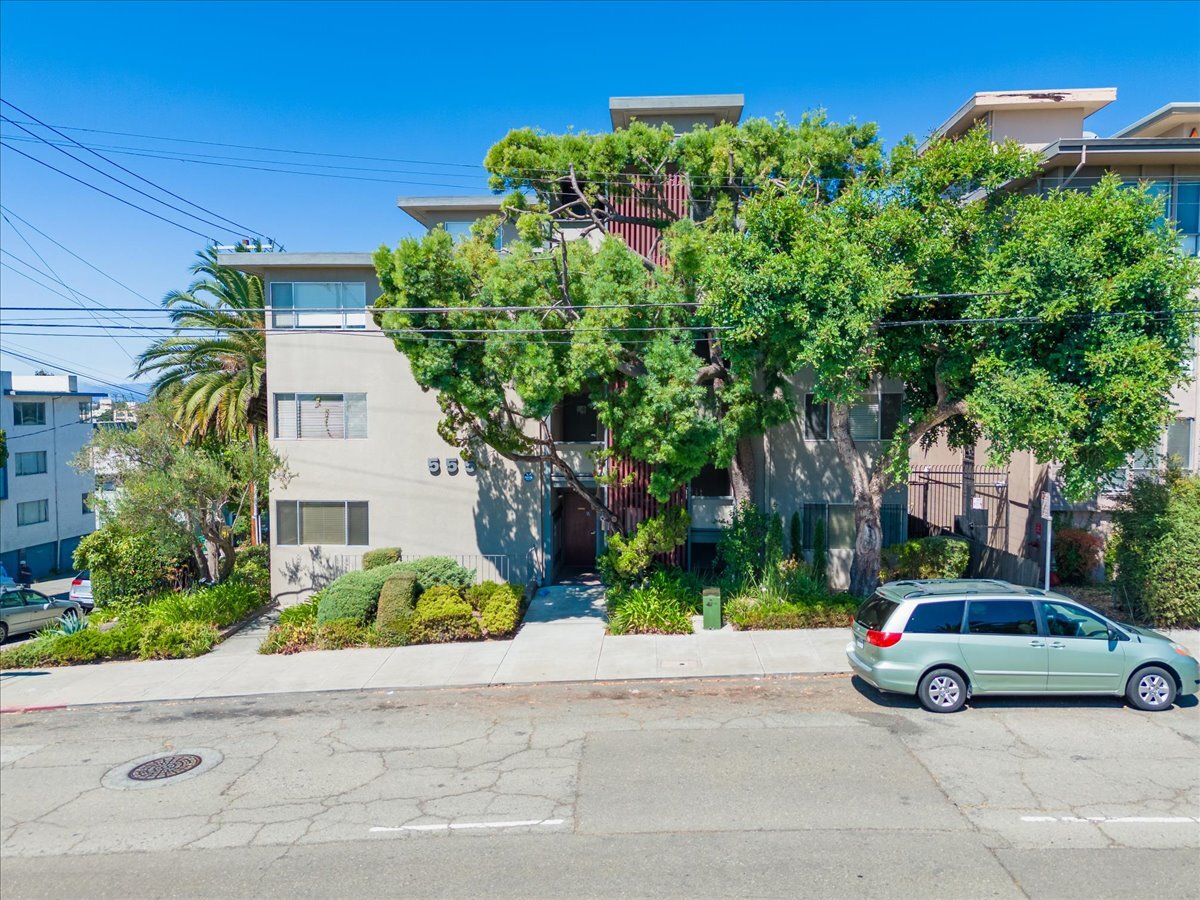 555 Oakland Ave, Oakland, CA for Sale