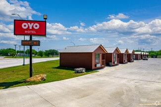 Kenedy, TX Hospitality - 108 E State Highway 72