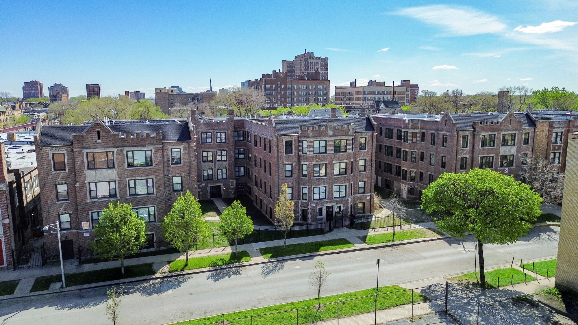 7109 S Bennett Ave, Chicago, IL for Sale