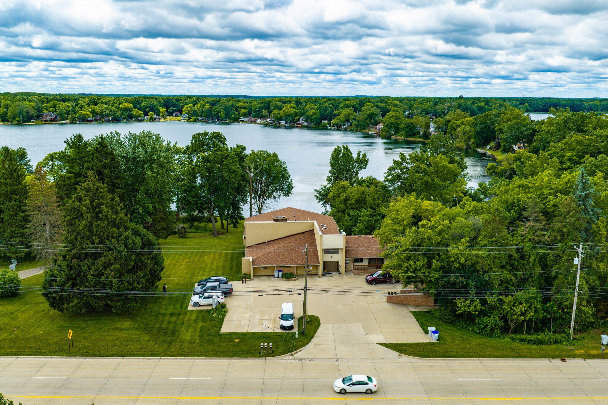 11032 Grand River Rd, Brighton, MI for Sale